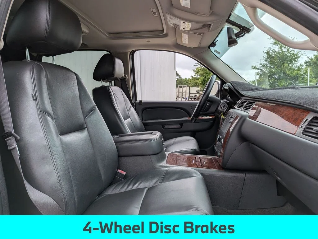 Used 2013 Black Chevrolet LTZ image 31