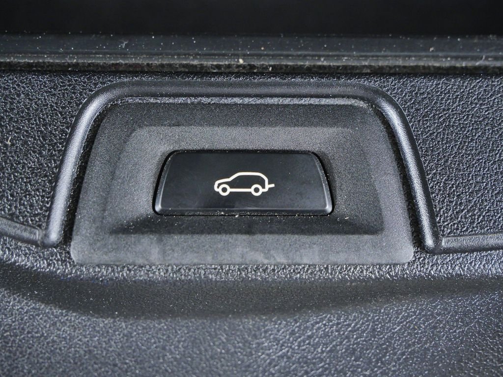 Used 2020 Carbon Black Metallic BMW xDrive40i image 27