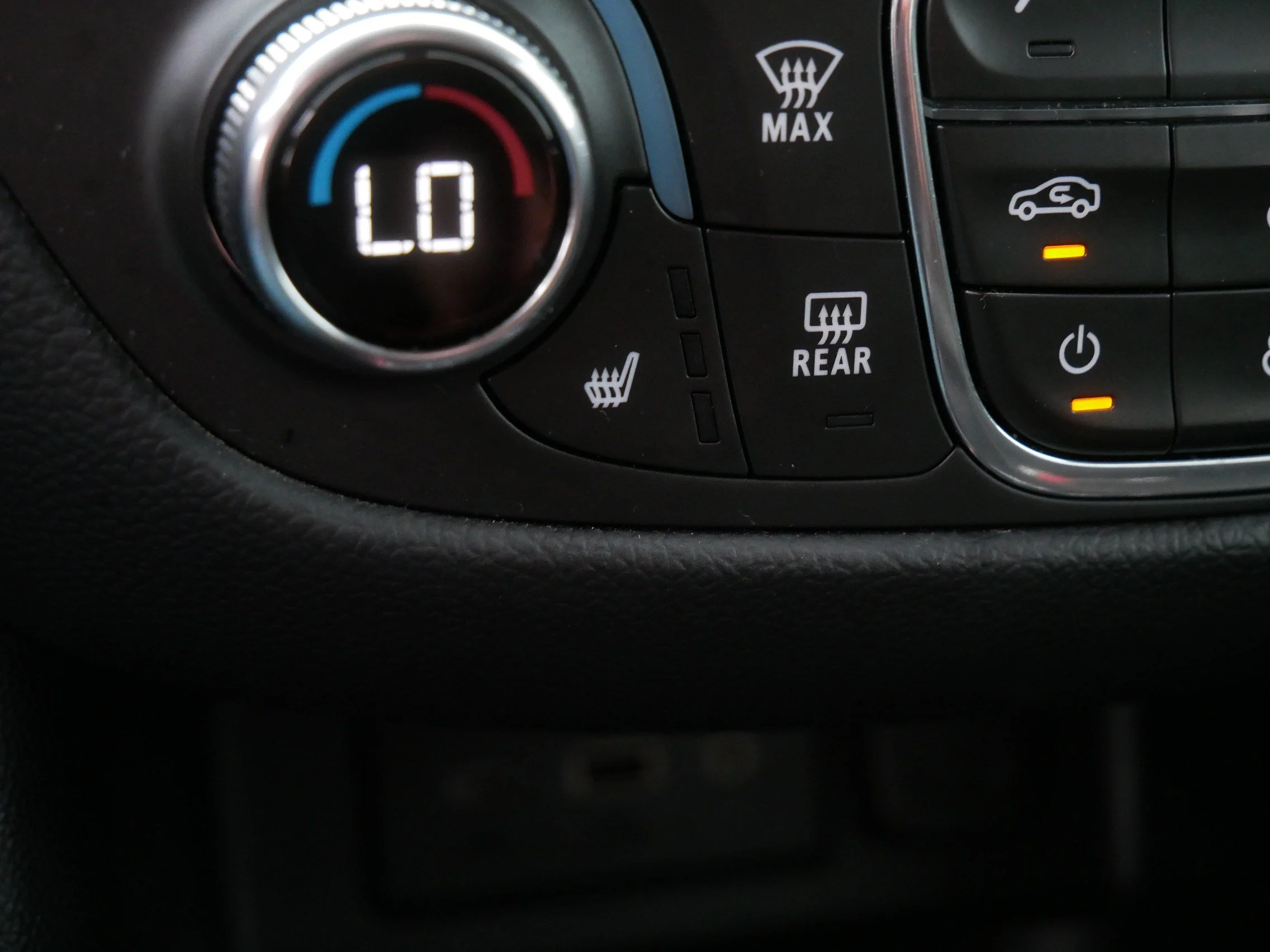 Used 2021 Mosaic Black Metallic Chevrolet LT image 27
