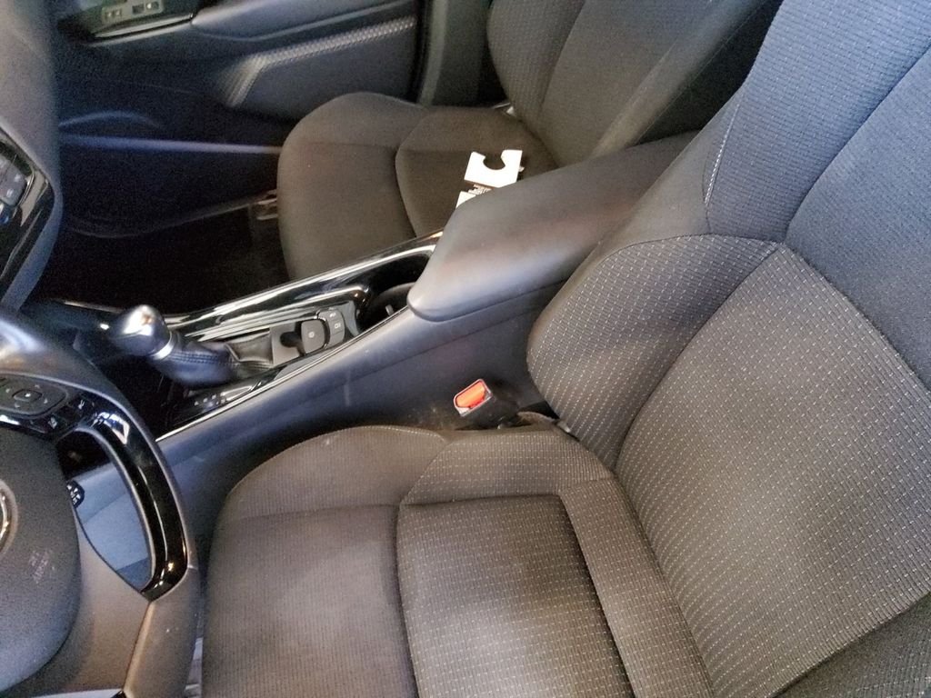 Used 2019 Gray Toyota XLE image 8