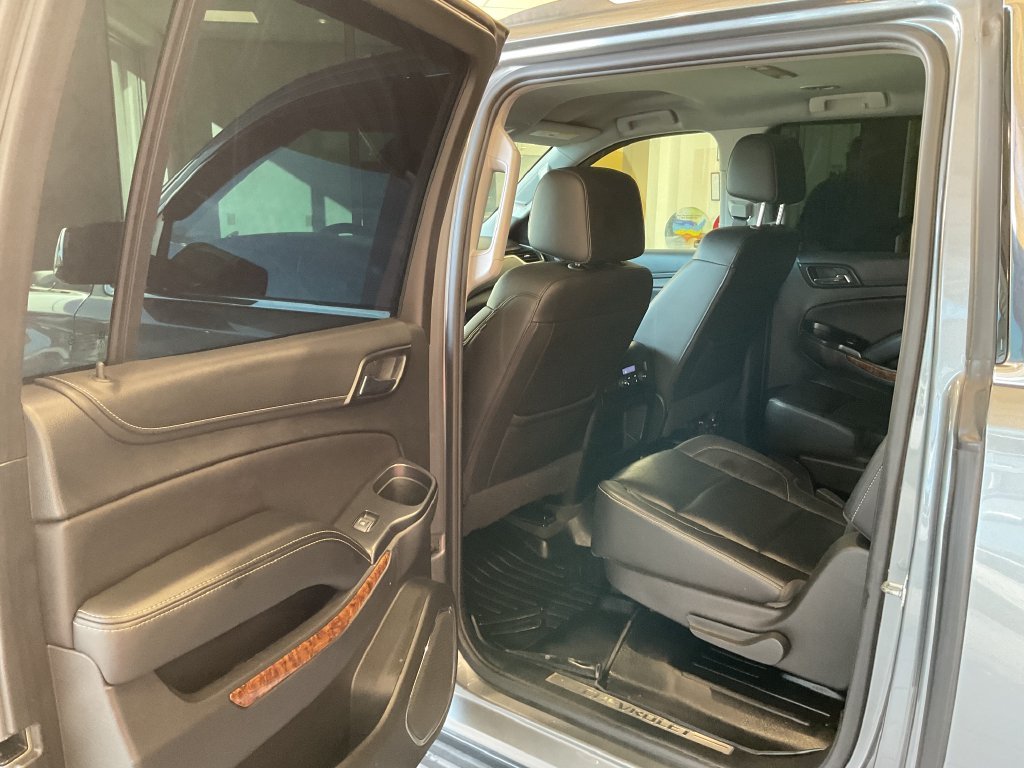 Used 2020 Gray Chevrolet Premier image 30