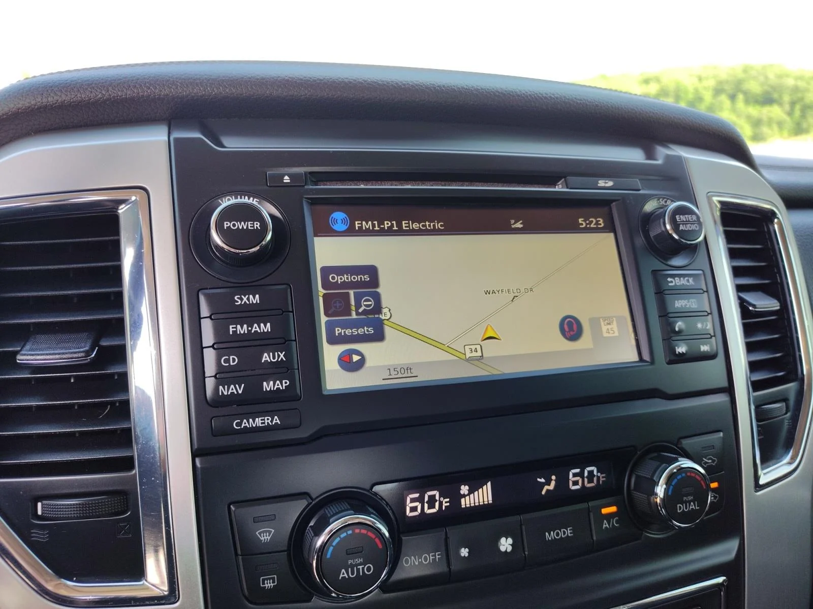 Used 2017 Gray Nissan SL image 21