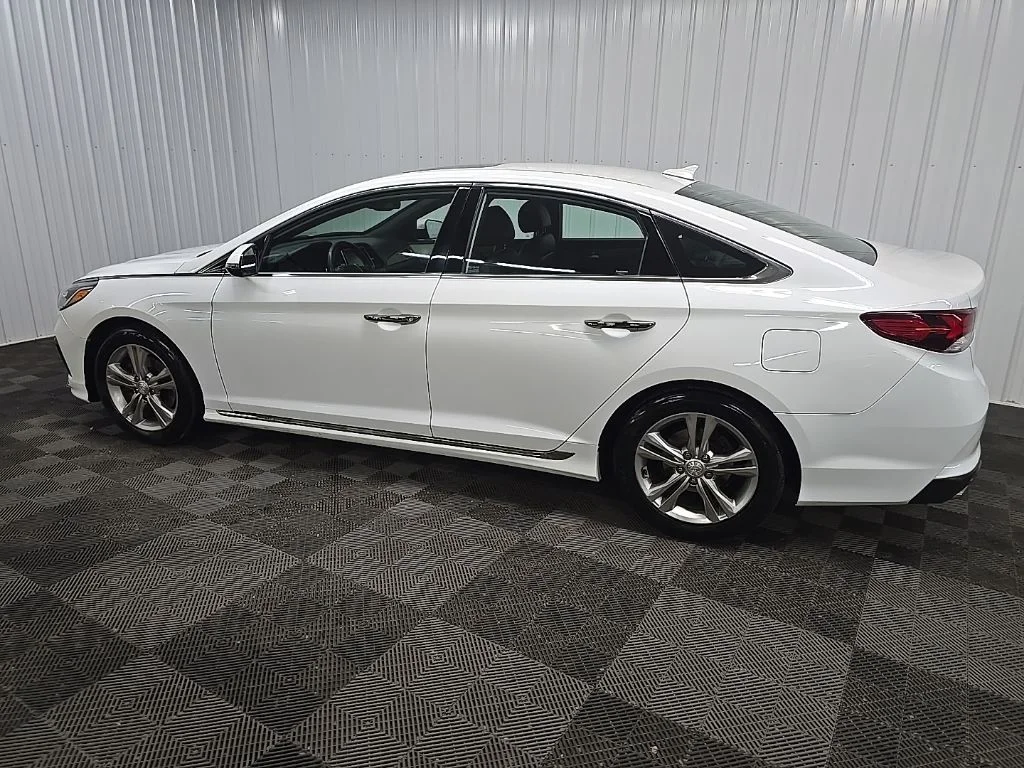 Used 2018 White Hyundai Sport+ image 4
