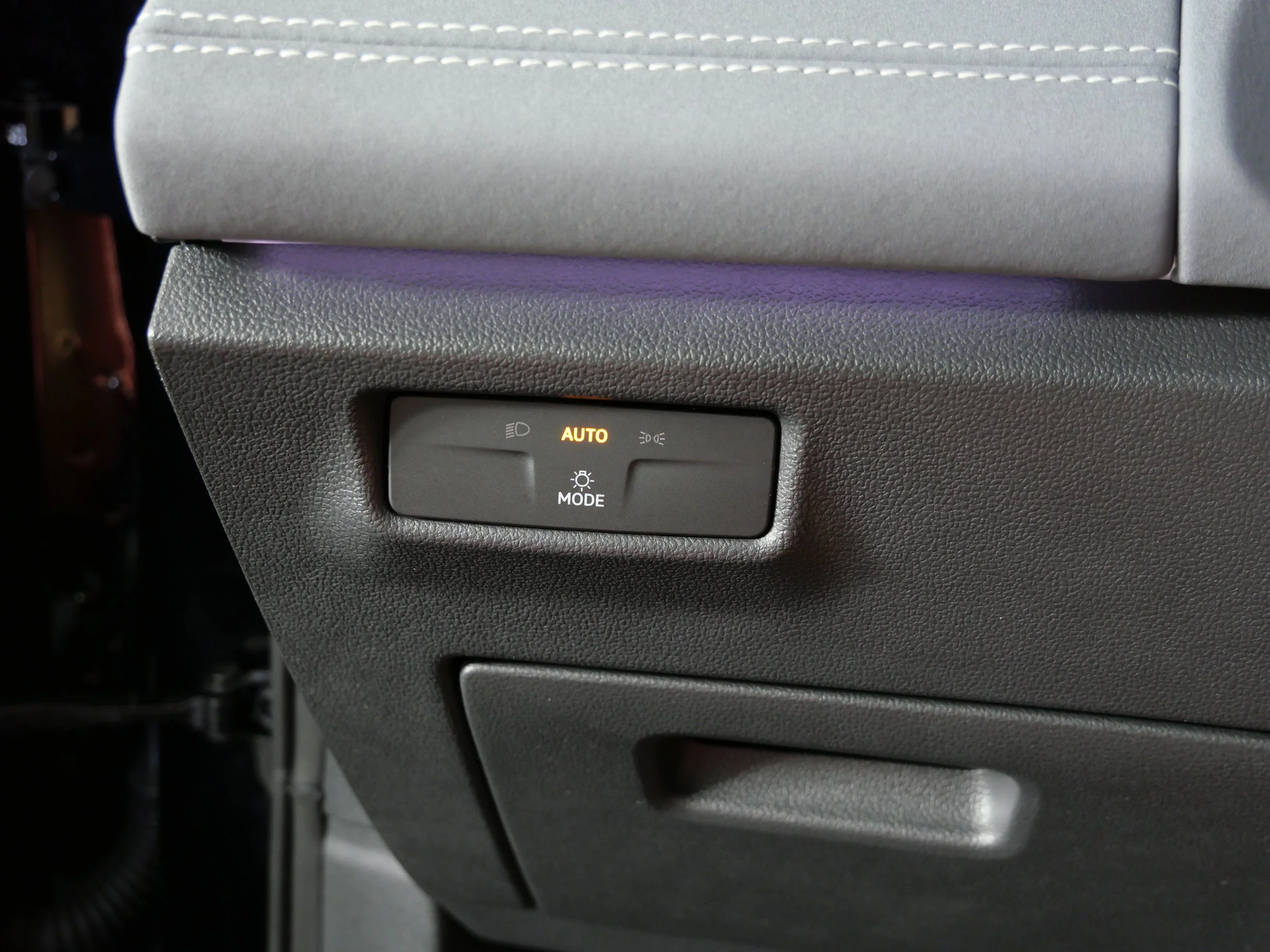 Certified Used 2026  Volkswagen SE image 26