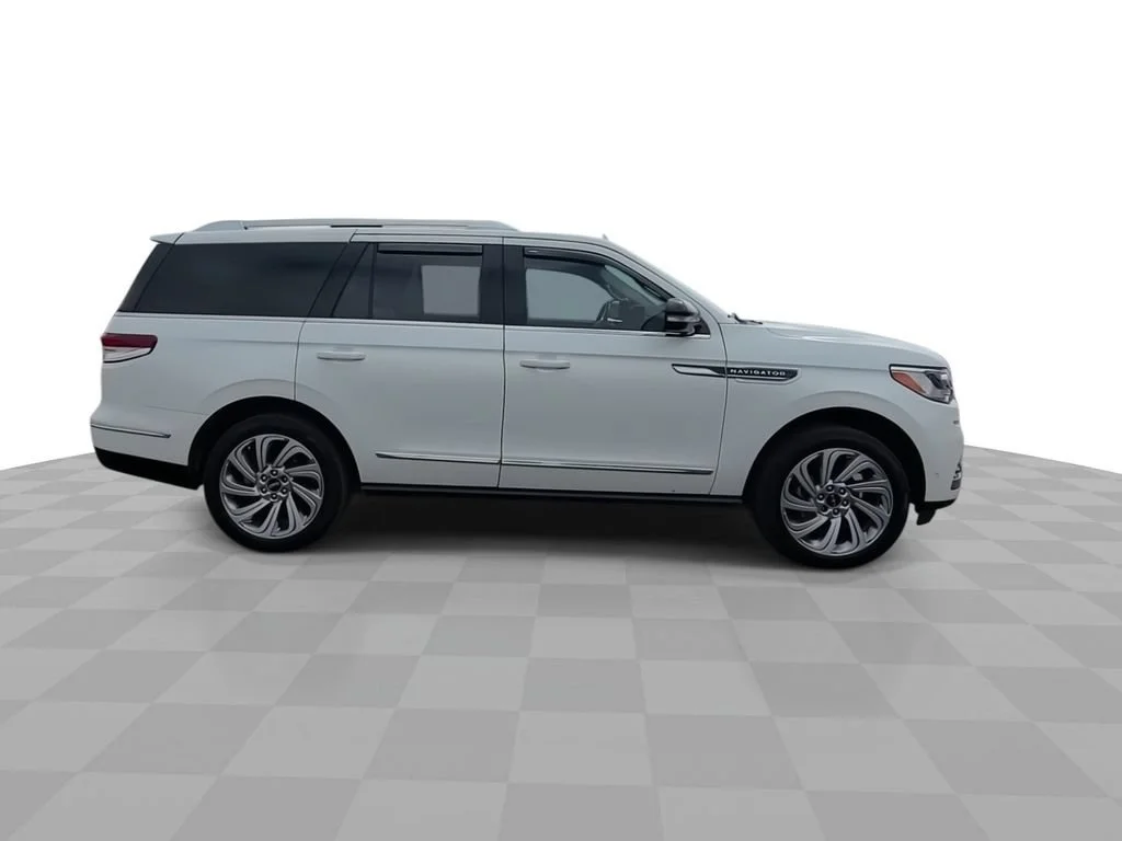 2024 Lincoln Navigator Premiere - Photo 9