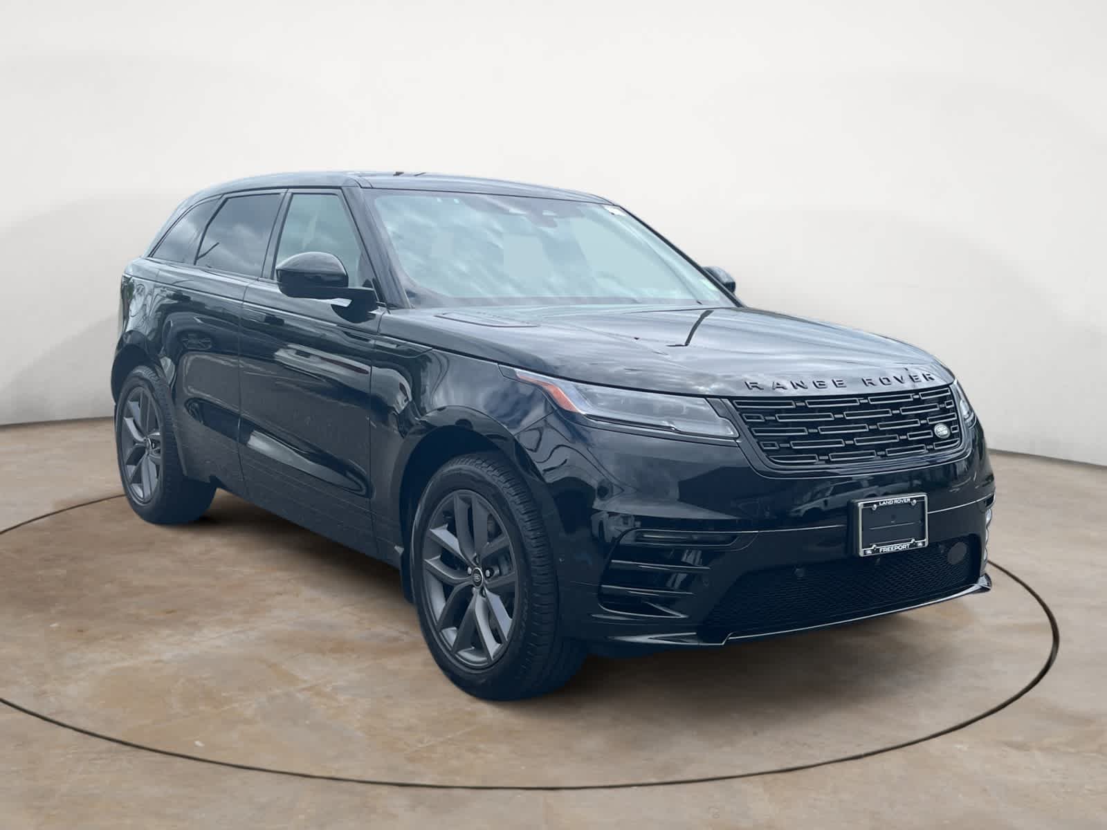 Used 2026 Santorini Black Metallic Land Rover Dynamic SE image 7