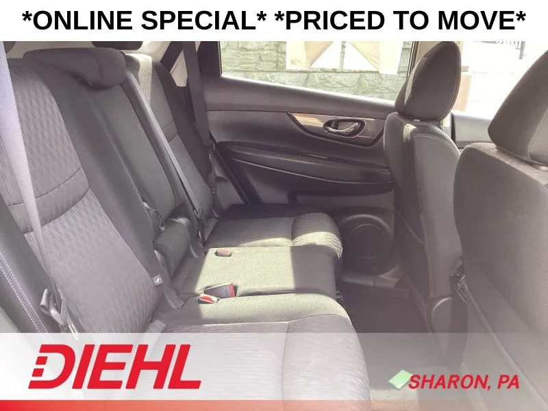 2019 Nissan Rogue SV - Photo 14