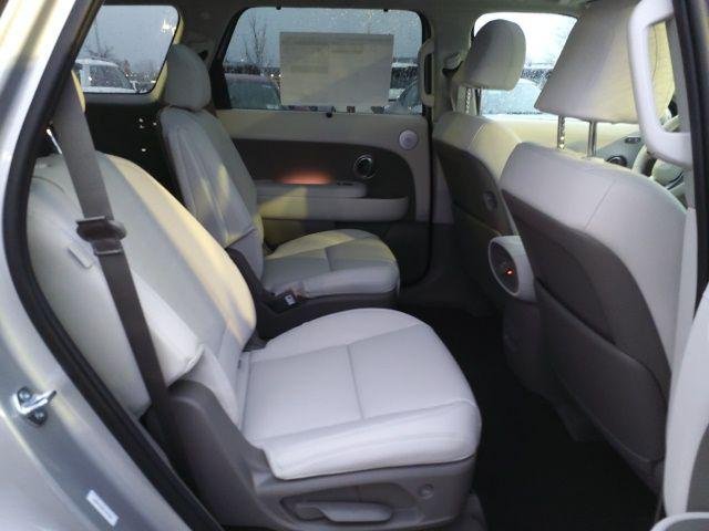 New 2026 Silver Metallic Hyundai Limited image 14