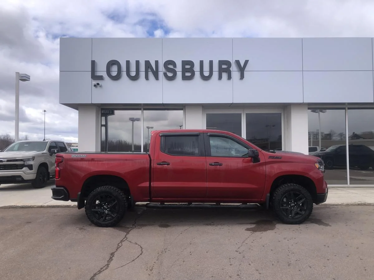 Used 2026 Red Chevrolet 4wd Crew Cab 157" Lt image 2