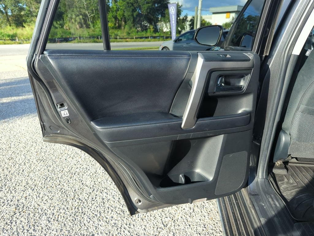 Used 2019 Gray Toyota SR5 image 27
