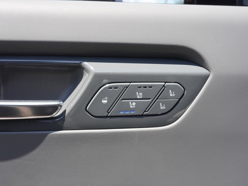 Used 2024 Black Kia Land image 49