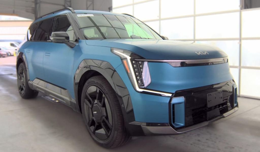 Used 2024 Kia EV9 GT-Line with VIN KNDAEFS56R6019776 for sale in Kansas City