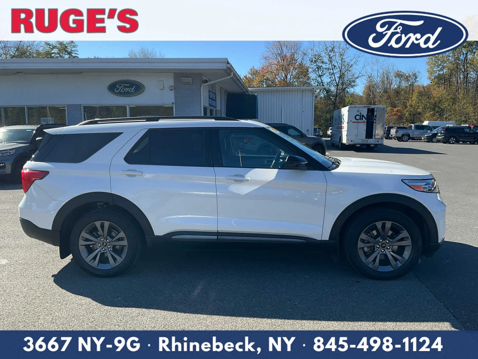 Used 2023 Star White Metallic Tri-Coat Ford XLT image 2