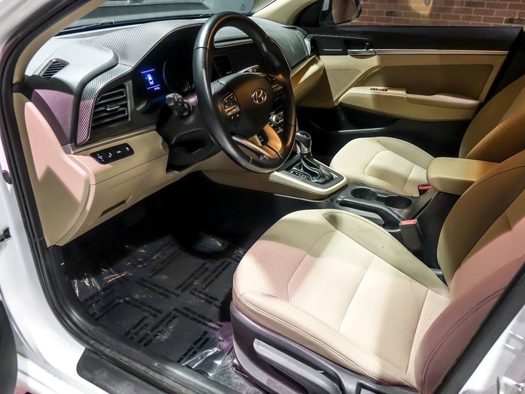 2020 HYUNDAI ELANTRA - Image 14