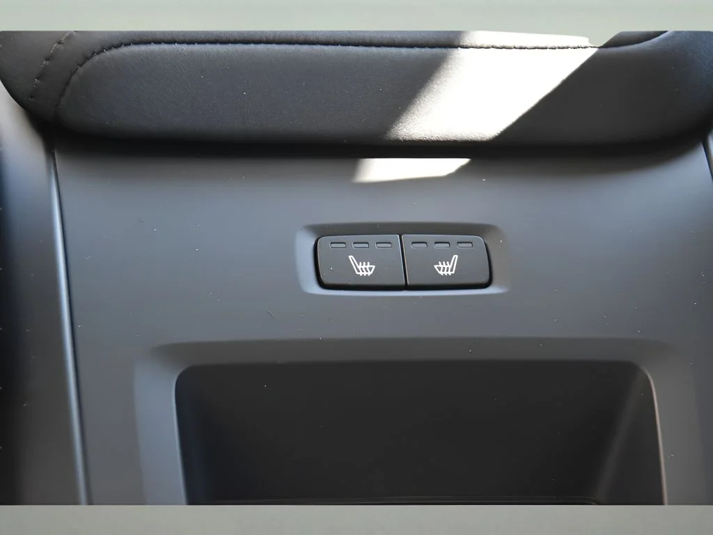 Used 2026 AURORA SILVER Volvo Plus image 15