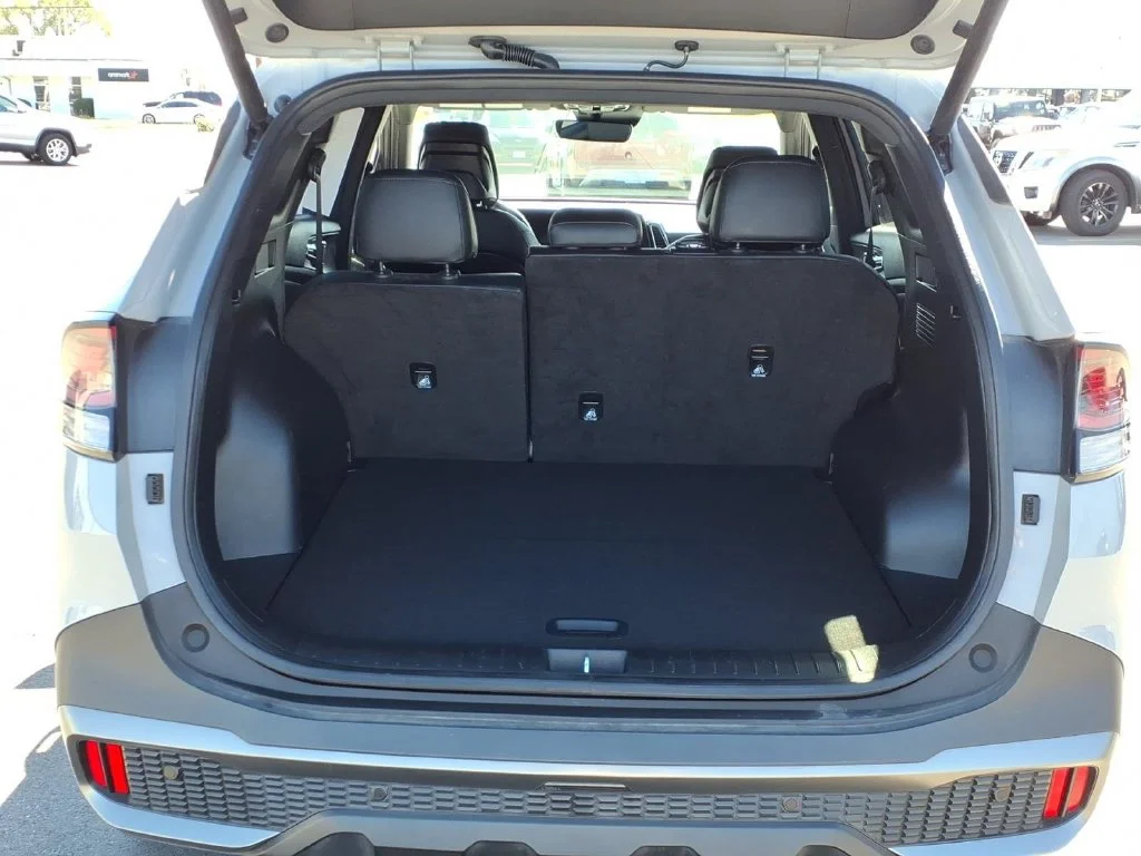 Used 2024 Gray Kia X-Line image 7