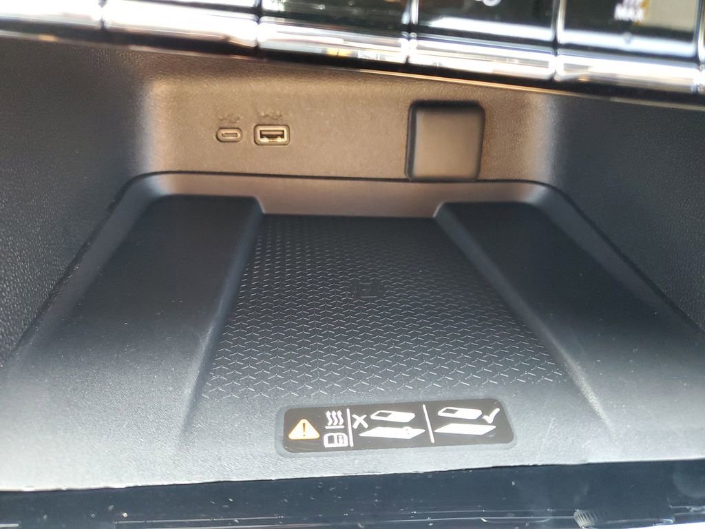 2026 Chevrolet Traverse LT - Photo 26