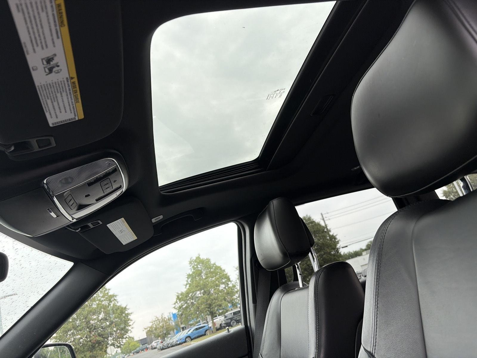 Used 2021 Granite Crystal Metallic Clearcoat Jeep Limited image 16