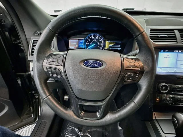 Certified Used 2019 Magnetic Ford XLT image 11