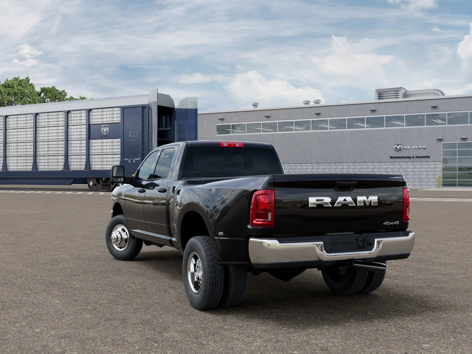 New 2026 Diamond Black Crystal Pearl-Coat Exterior Paint RAM TRADESMAN image 3
