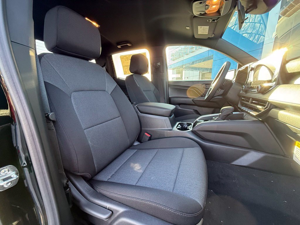 2026 Chevrolet Colorado Trail Boss view 14
