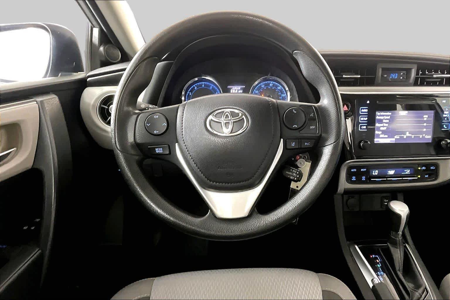 Used 2017 Classic Silver Metallic Toyota L image 6