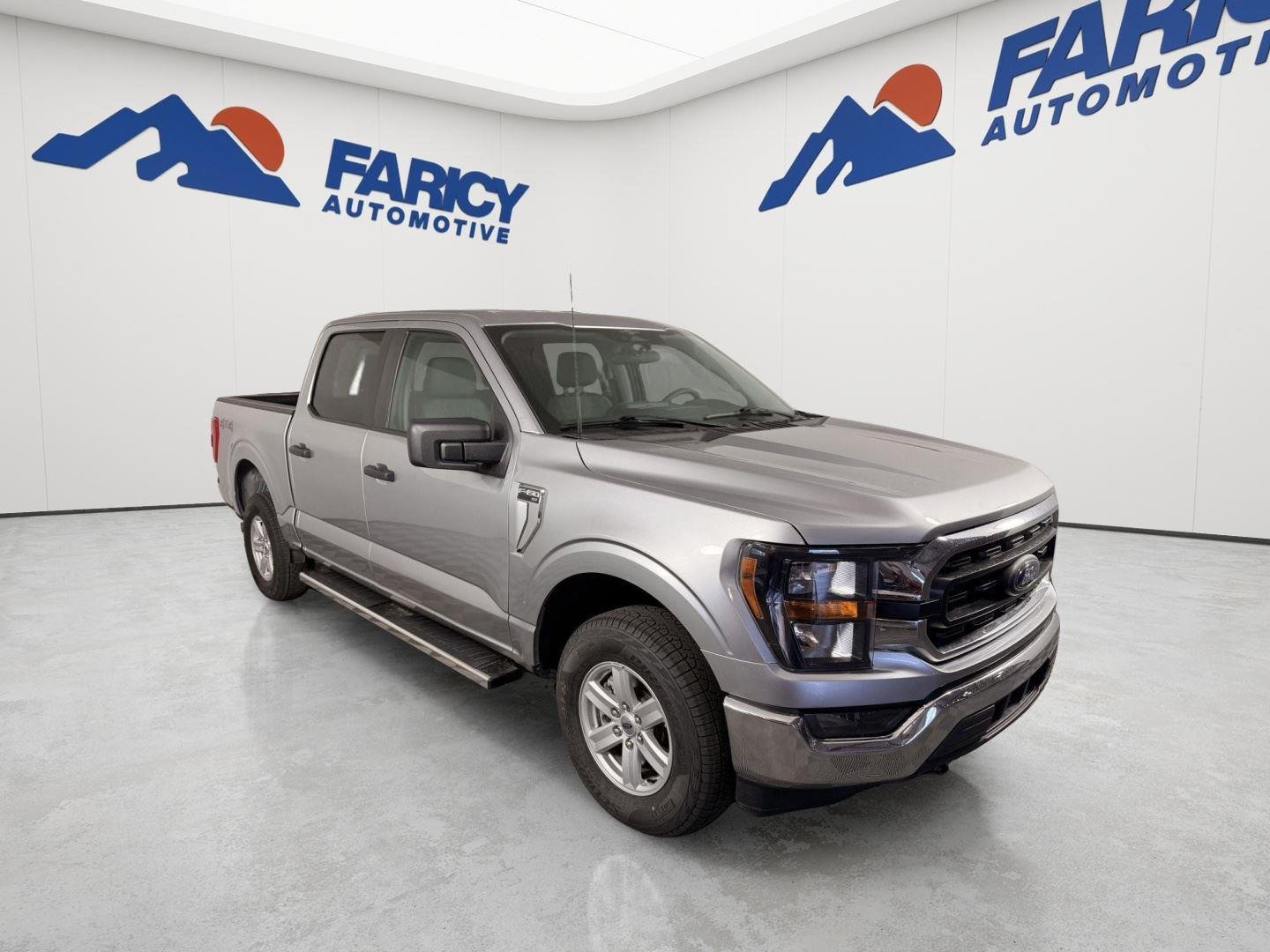 Used 2023 Iconic Silver Ford XLT image 10