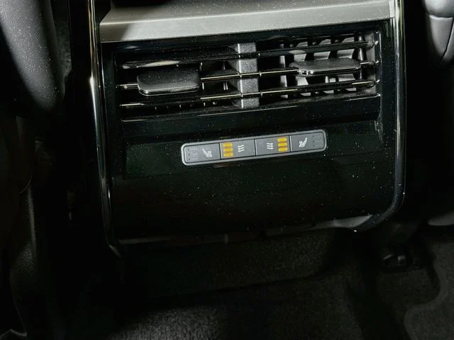 Certified Used 2024 White Land Rover SE image 27