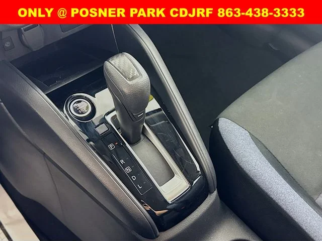 Used 2025 Silver Nissan 1.6 SV image 15