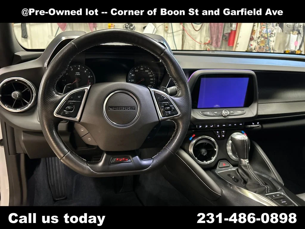 Used 2019 White Chevrolet SS image 17