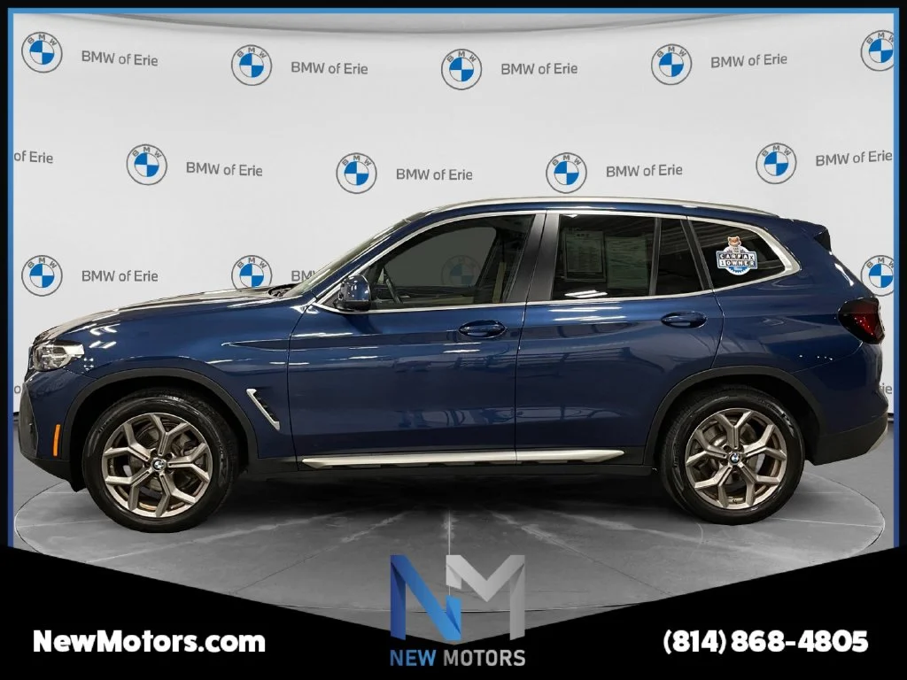 Used 2022 Blue Metallic BMW xDrive30i image 2