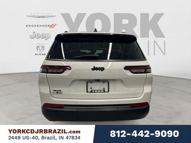 New 2027 Bright White Clearcoat Jeep Laredo Altitude image 4