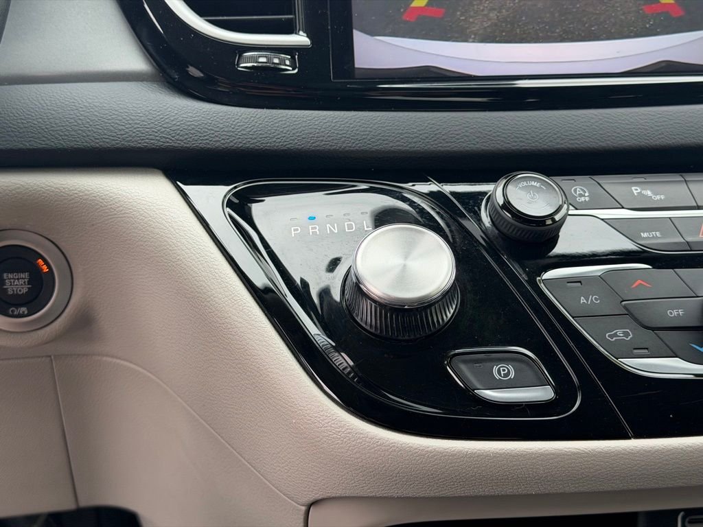 Used 2023 White Chrysler Touring L image 35