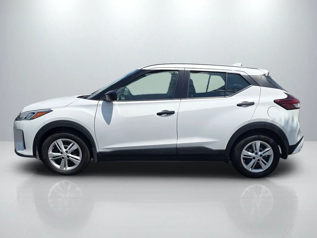 Used 2025 White Nissan S image 8