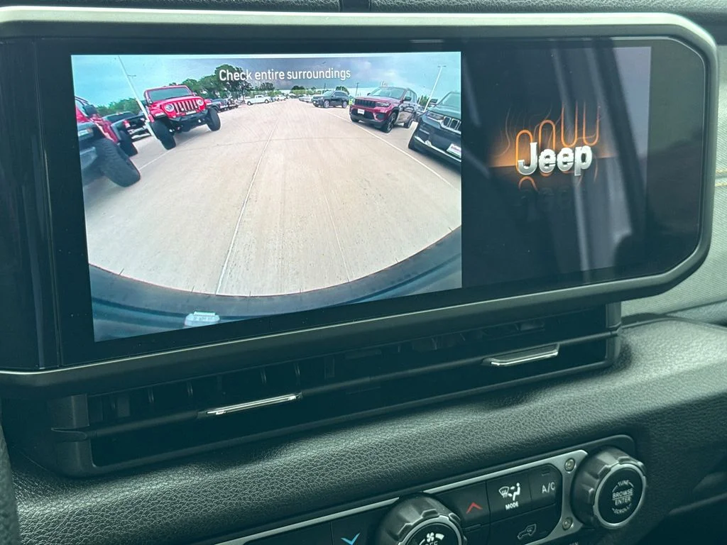 Used 2024 White Jeep Sport image 25