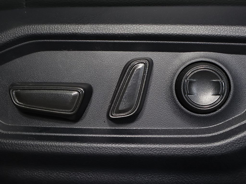 2023 Toyota Tundra Limited - Photo 23