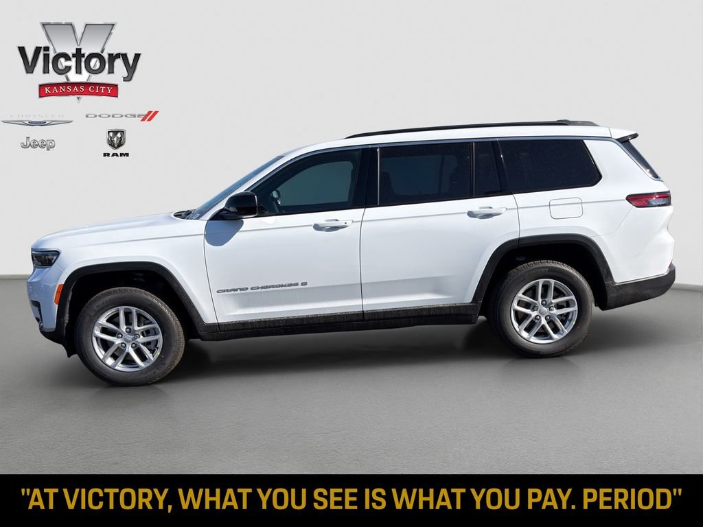 New 2026 Bright White Clear-Coat Exterior Paint Jeep Laredo image 4