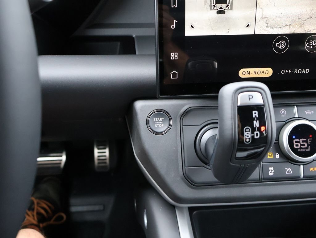 New 2026 Santorini Black Land Rover V8 image 27