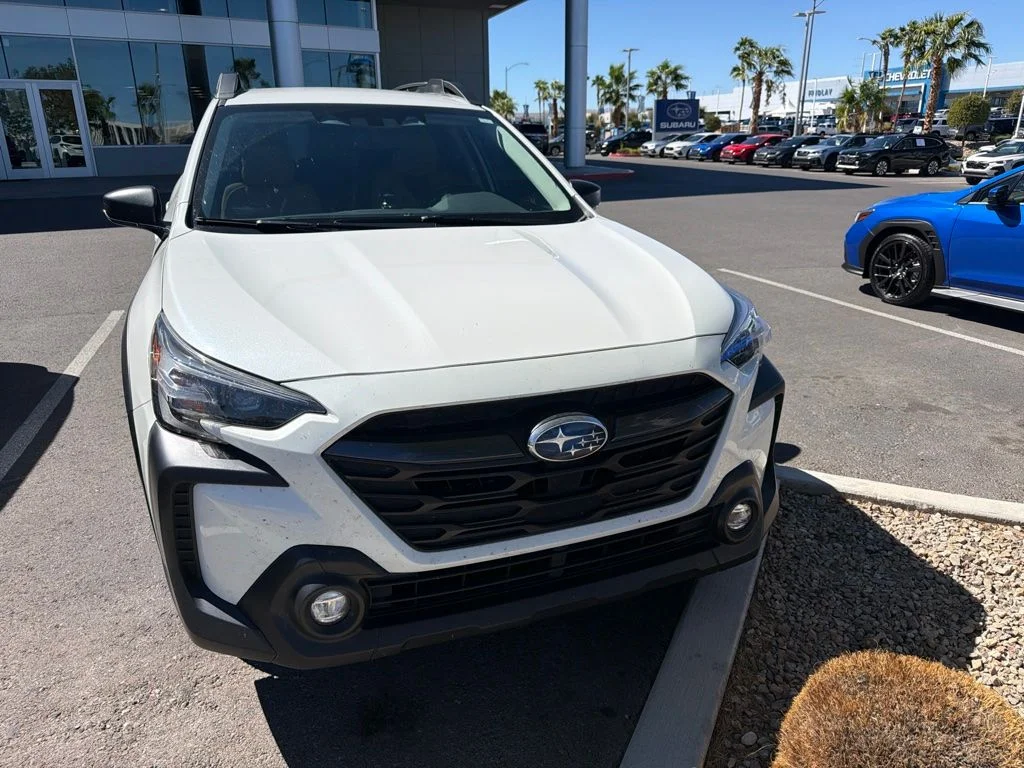 Used 2025 White Subaru 2.5i image 6