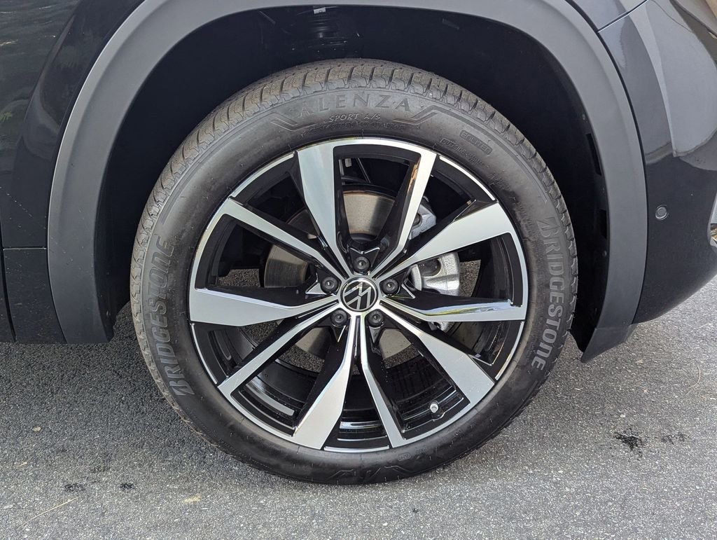 Certified Used 2026 Black Volkswagen SEL Premium R-Line image 24