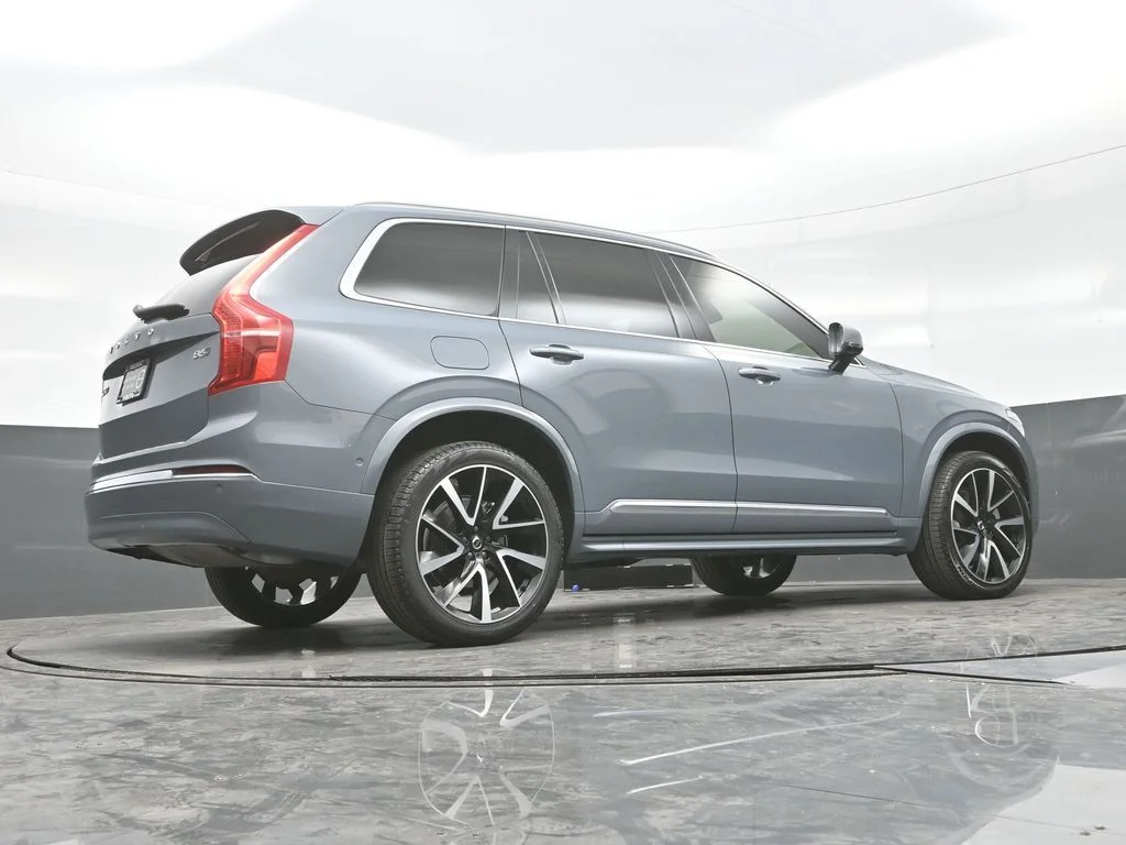 Certified Used 2023 Thunder Grey Volvo Plus image 30