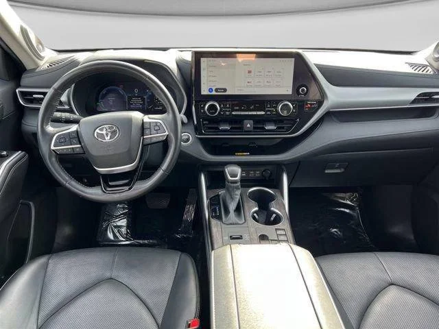 2024 Toyota Highlander Platinum - Photo 39