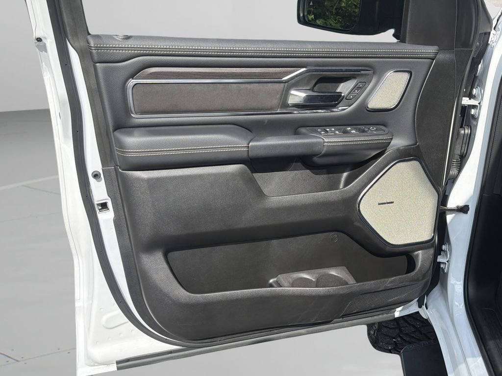2026 RAM 1500 Laramie - Photo 16