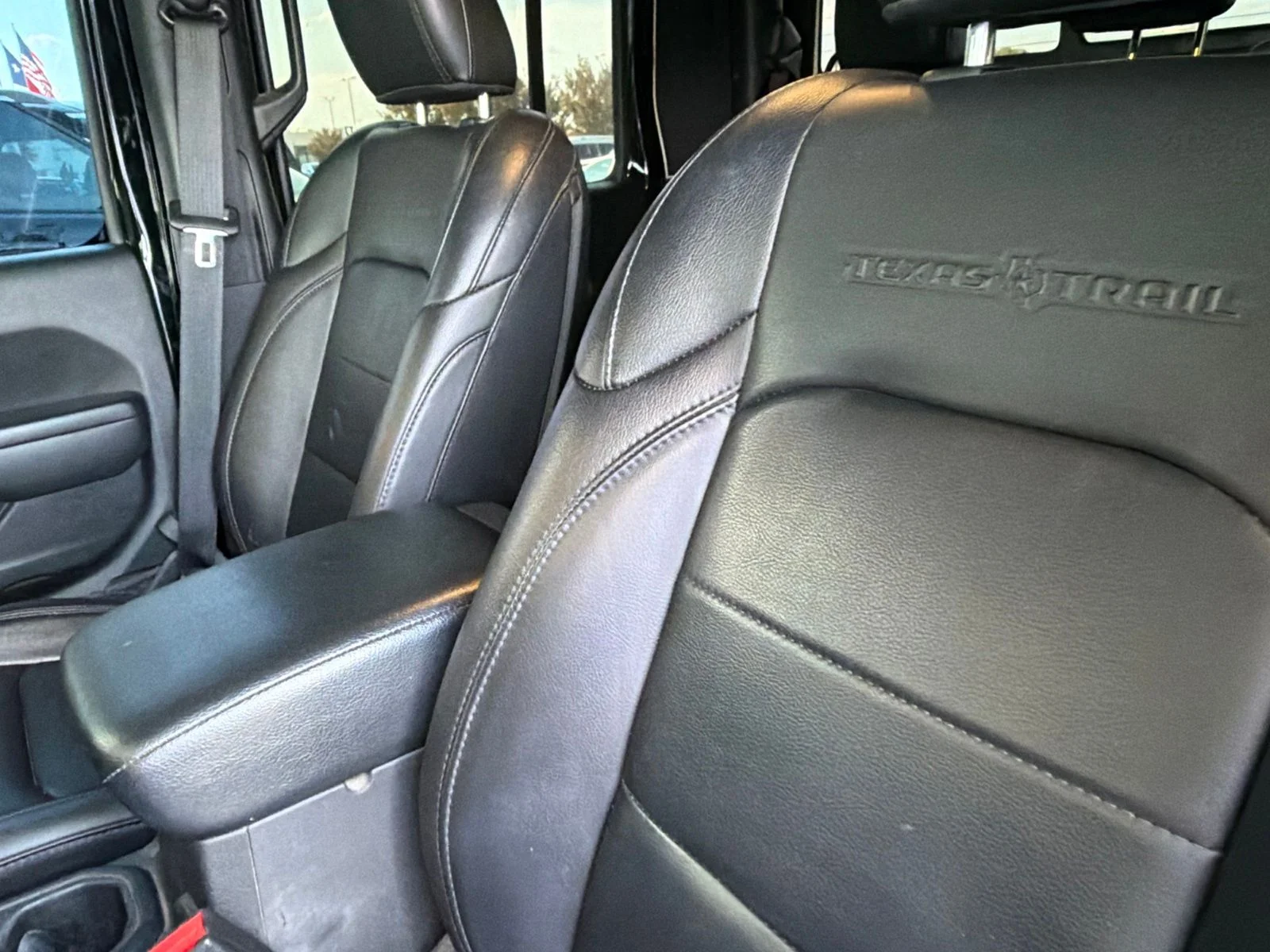 Used 2022 Black Jeep Sport image 11