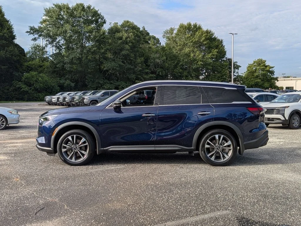 Used 2023 Blue INFINITI LUXE image 2
