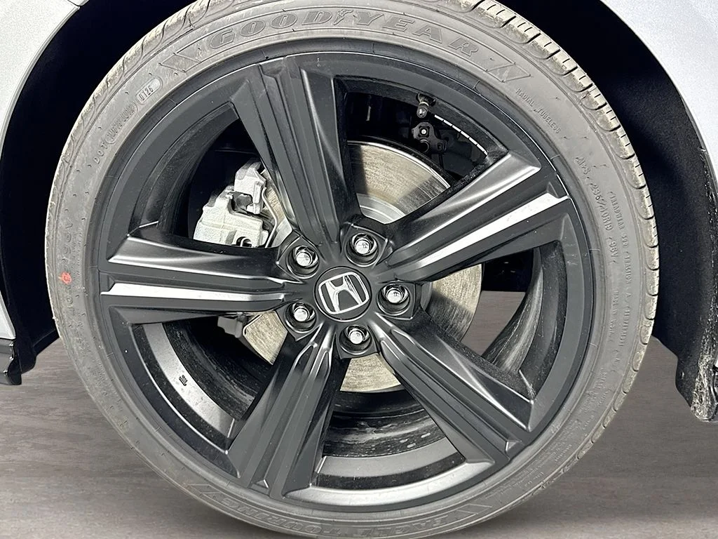 New 2026 Solar Silver Metallic Honda Sport-L image 9