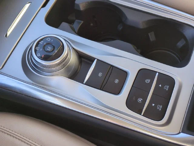 Used 2020 White Ford XLT image 25
