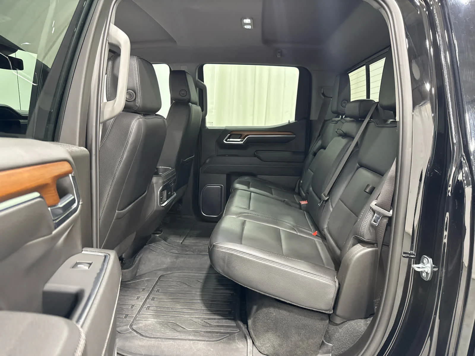 Used 2023 ONYX BLACK GMC Denali image 11