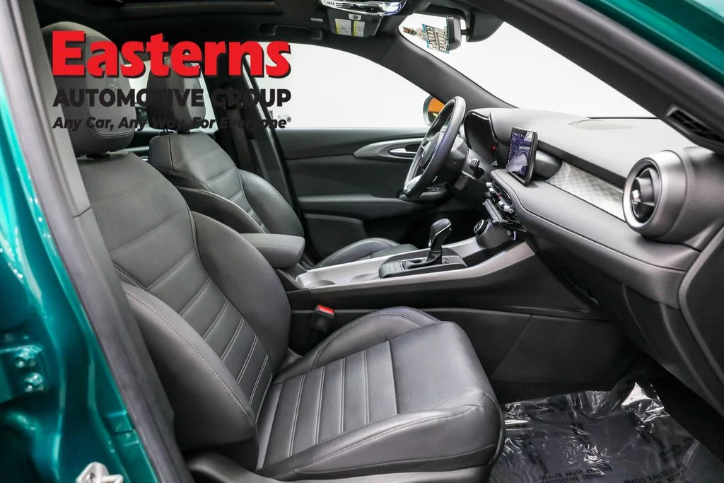 Used 2024 Green Alfa Romeo Ti image 24