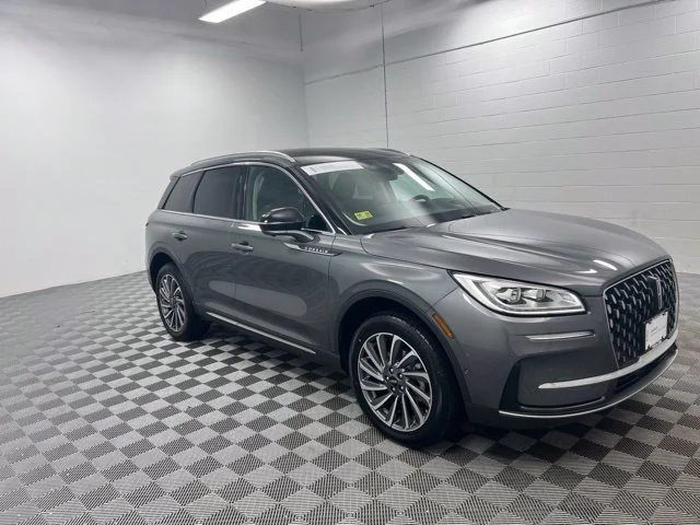 Used 2023 Gray Lincoln Reserve image 1